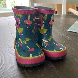 BOGS baby rain boots